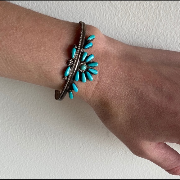 VINTAGE | Zuni Turquoise Cuff - Picture 5 of 5